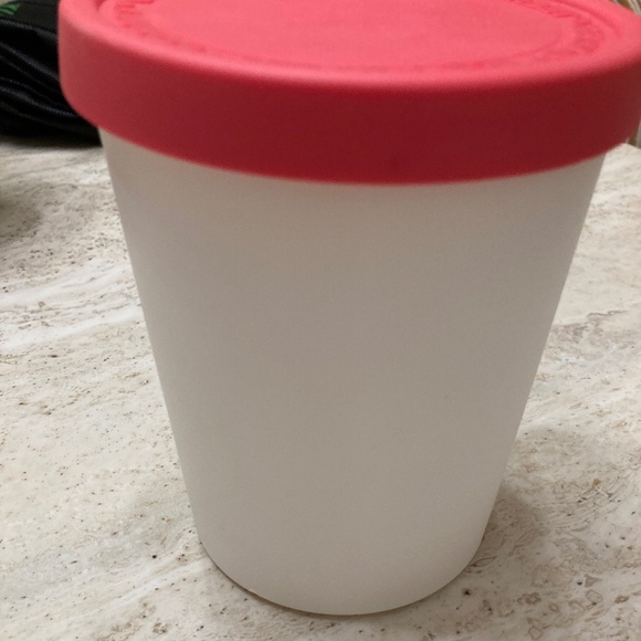 Ice Cream Container - Picture 3 of 4